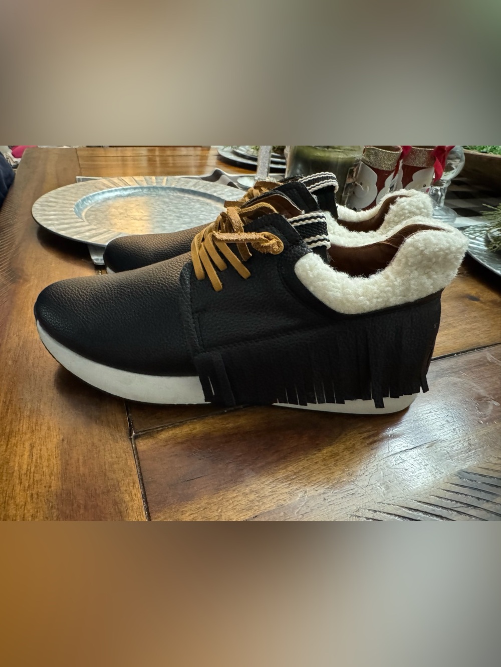Shu Shop PEPA Fringed Sneaker Western Boho NWOT size 8